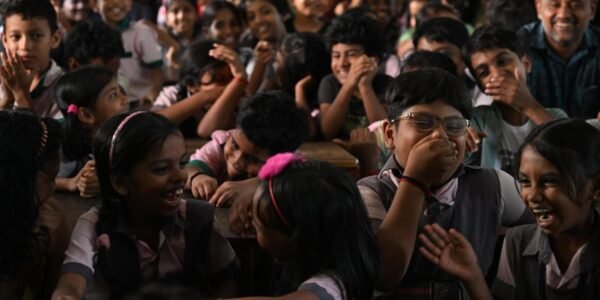भारतीय स्कूलों में विचारधारा प्रसार का दृश्य