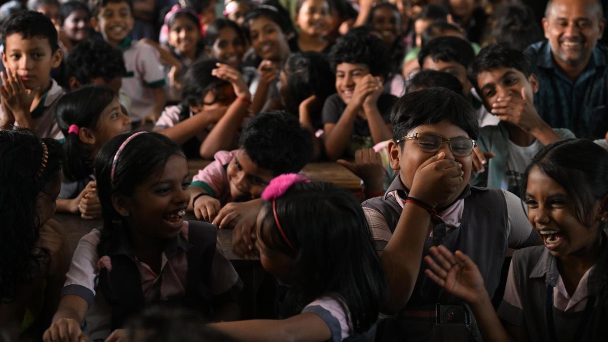 भारतीय स्कूलों में विचारधारा प्रसार का दृश्य