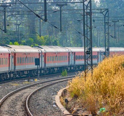 South Central Railway पर लागू हुई Kavach 4.0 सुरक्षा प्रणाली